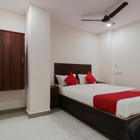 Hotel O Akshaya Elite Vijayawāda Buitenkant foto