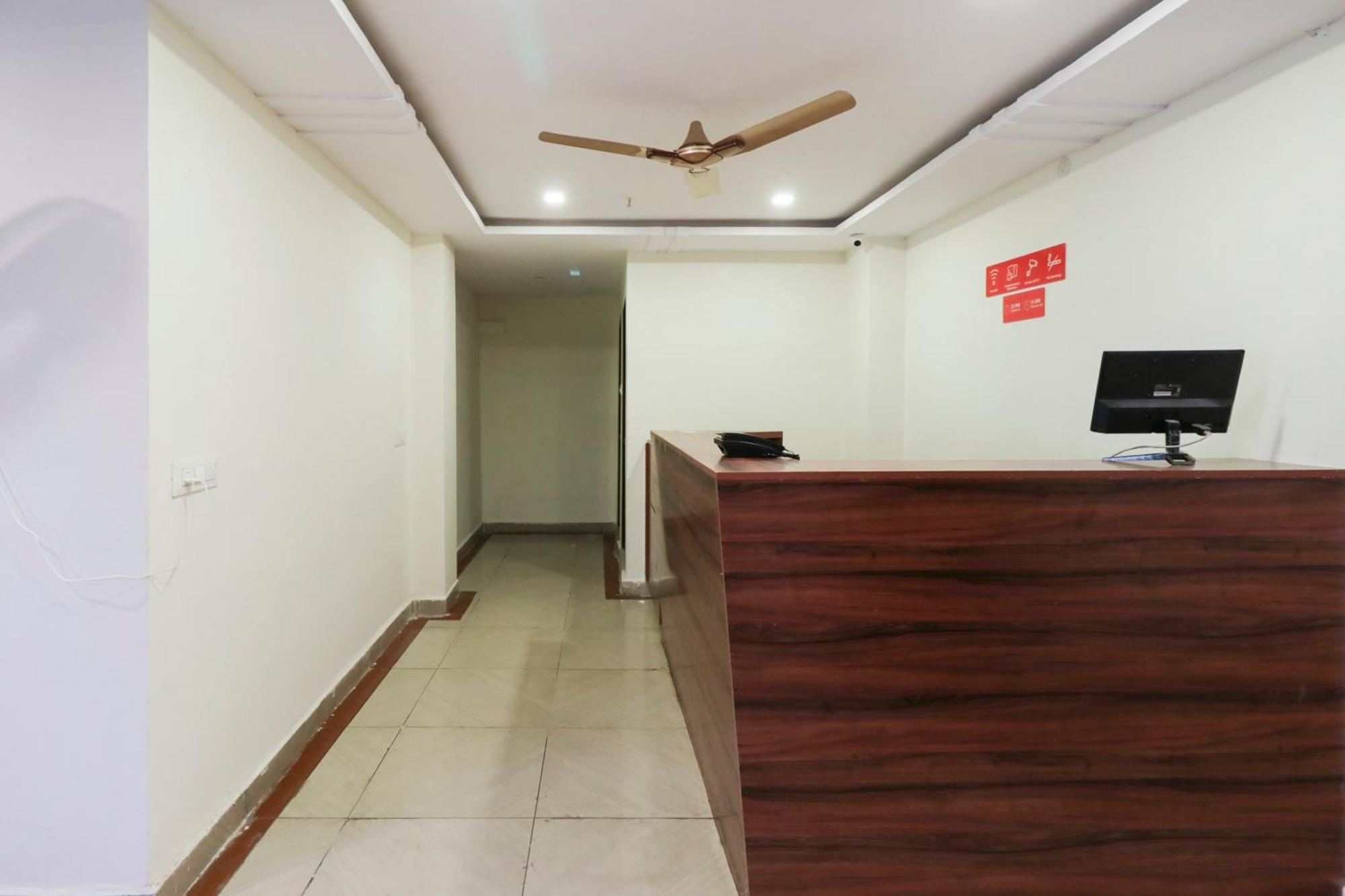 Hotel O Akshaya Elite Vijayawāda Buitenkant foto
